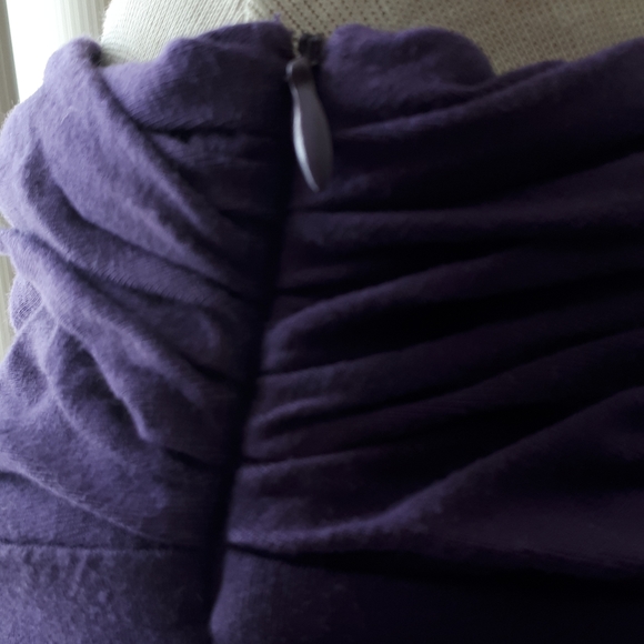 JNY | Fitted Turtleneck Top - Picture 7 of 12